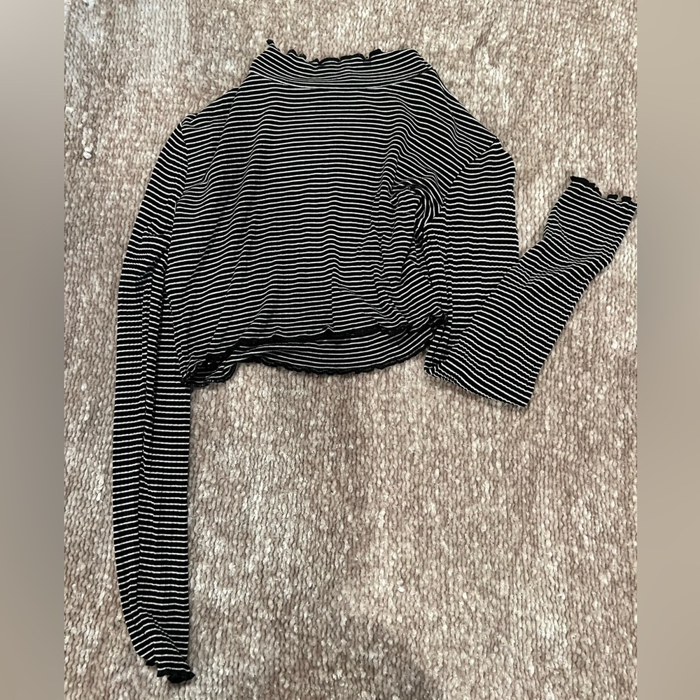 Striped crop. Size small